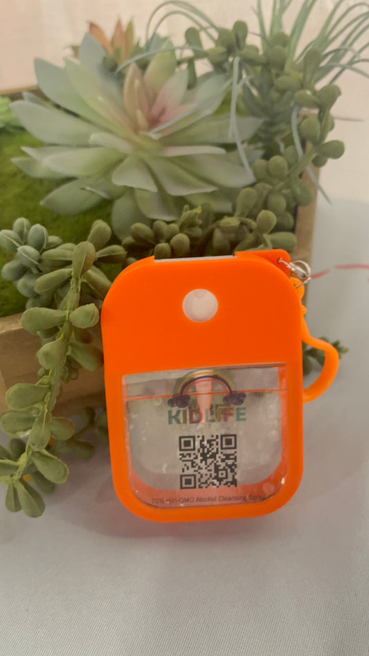 KIDLIFE Cleansing Spray
🌿 Simple + Gentle: 70% non GMO Alcohol Cleansing Spray Bottle with or w/out Silicone Sleeve- plus New-Mini Card Shape Reusable Sprayer Bottle with Hook and Silicone case Travel-Friendly Sanitzer